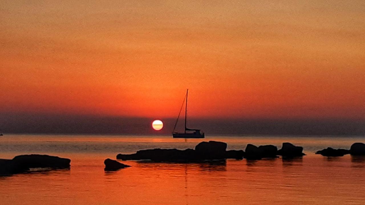 Casa Rosa Dei Venti Villa Pula Kültér fotó